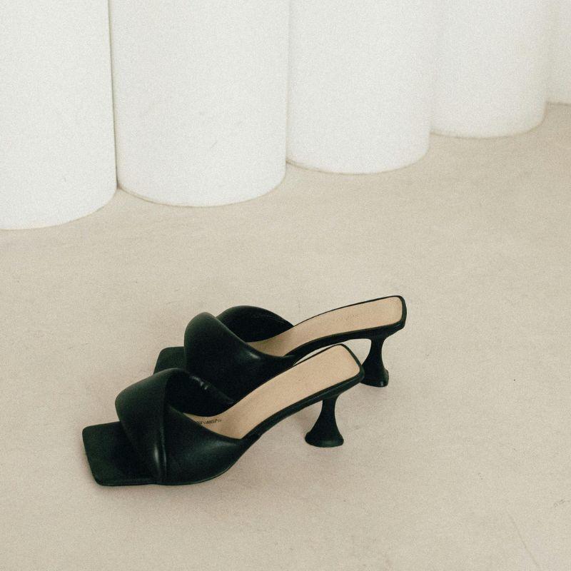 Designer Elegance That Speaks Volumes—Without Saying a Word